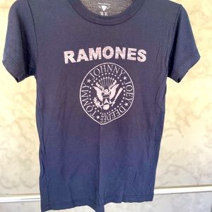 Never worn vintage women’s black Ramones tee. Size: medium
